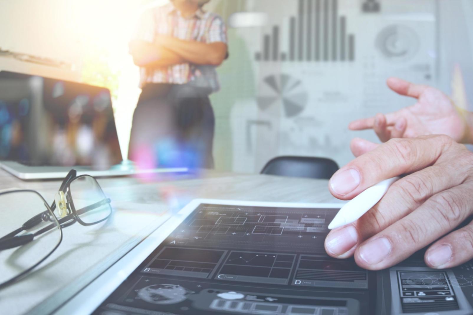 Fortgeschrittene Teilnehmer bei einem spezialisierten Vertiefungsworkshop